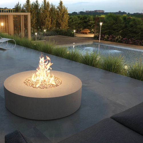 SAFIRE-Firepits-Sirca-Gas-Lifestyle