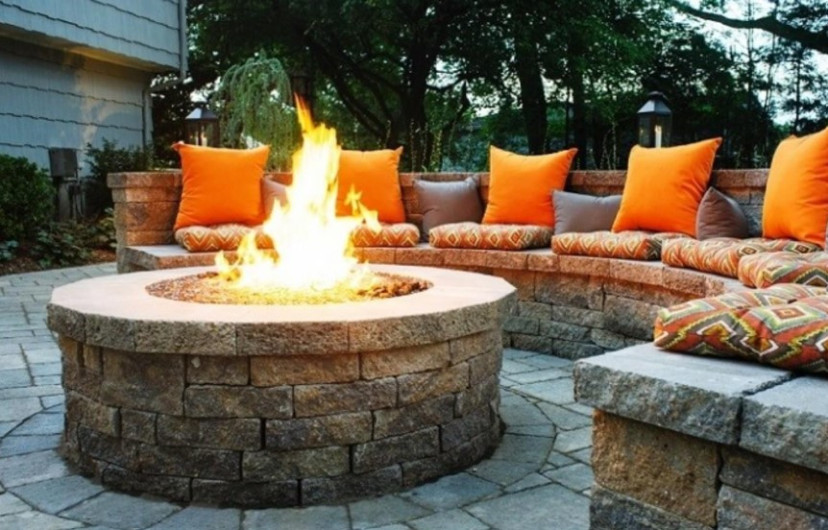 Signi-Fires-Rectangular-Gas-Fire-Pit-Lifestyle-1